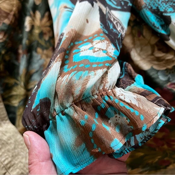 Laura Ashley size 3 woman’s blouse. - Picture 7 of 15